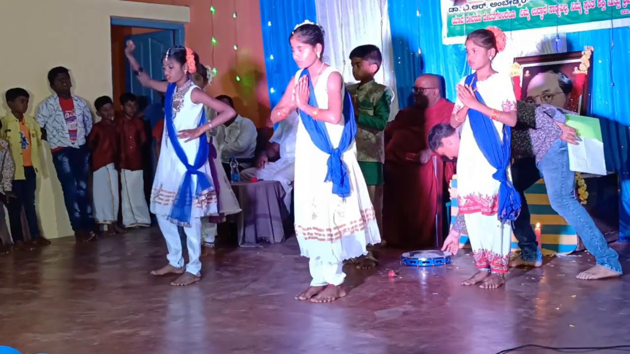 Mareyodunte Mysore doreya mix song childrens dance performance in Kannada songs