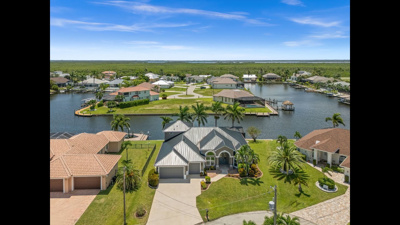 Like-New Gulf Access Luxury Home near Surfside in Cape Coral | Fully Remodeled | 4012 SW 29th Ave