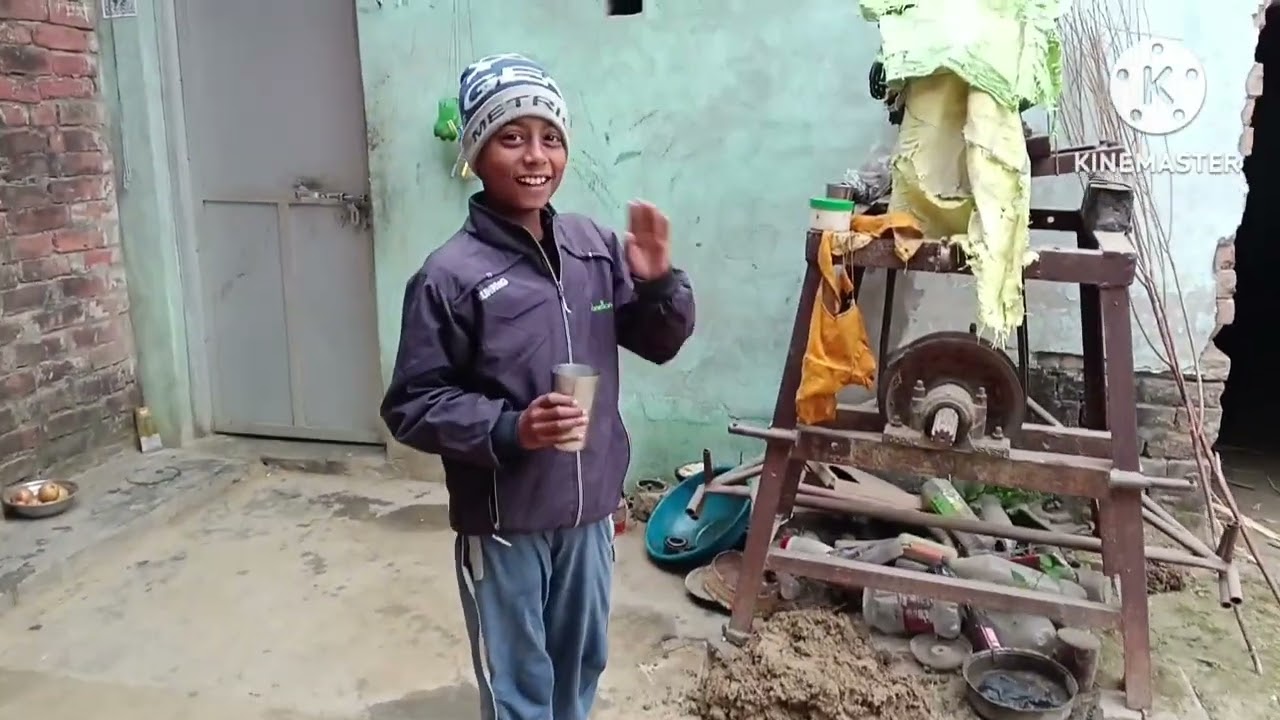 हमारे घर गाने की पराई हो रही है।