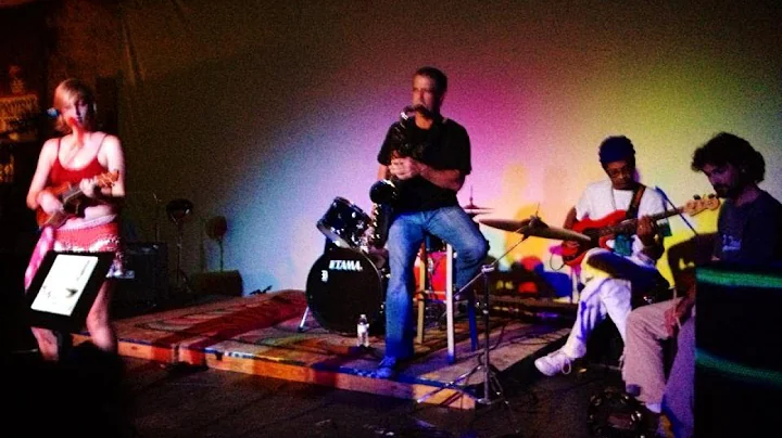Rhonda Roberts LIVE! @ SuperHappyFunLan...  Housto...