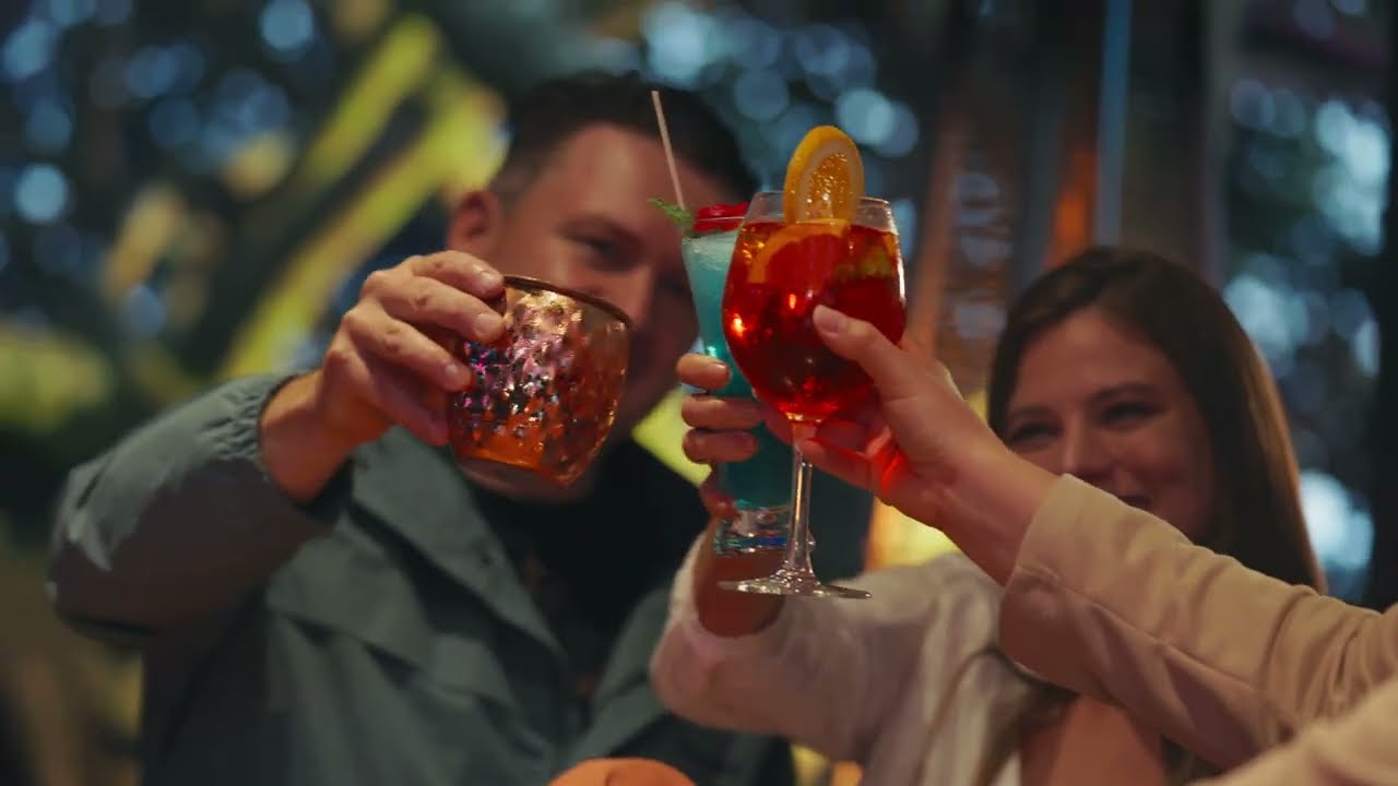 Tree House Restaurant Monteverde | Best Food, Live Music & Iconic Ficus Tree Experience