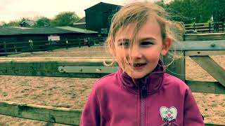 Nieuwe Pony Wordt Gekeurd