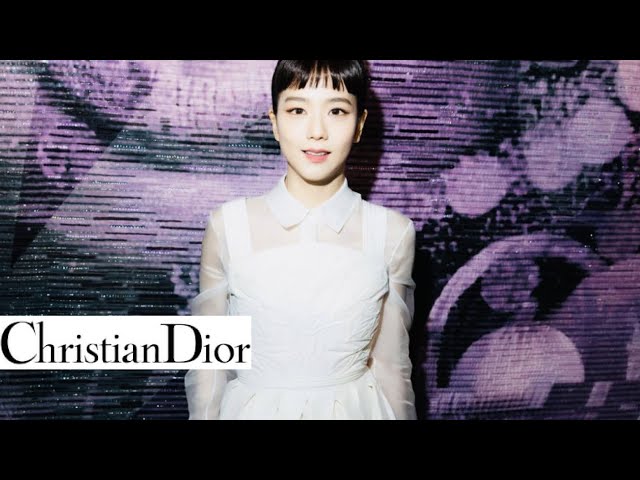 BLACKPINK's Jisoo stuns at Dior Couture show at Paris Fashion Week