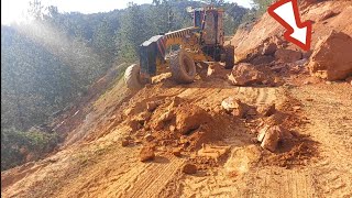 : CAT 140M KAYA CANAVARI ~ROCK MONSTER #kesfet #buldozer #cat #automobile