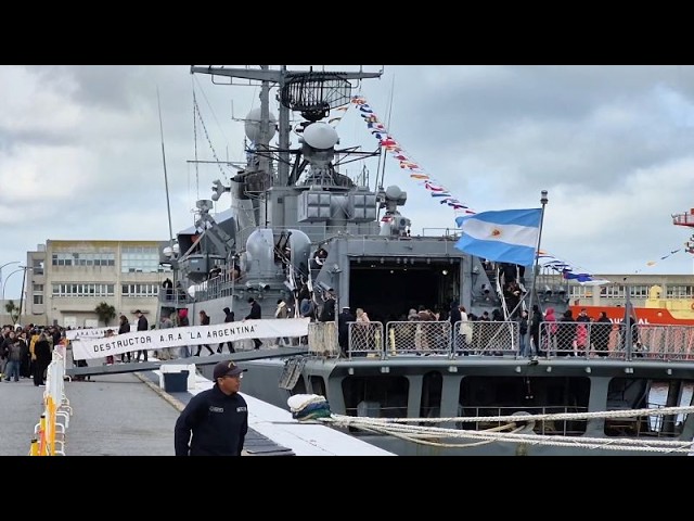 100 AÑOS BASE NAVAL: Por dentro en los buques de guerra y armamento de la Armada