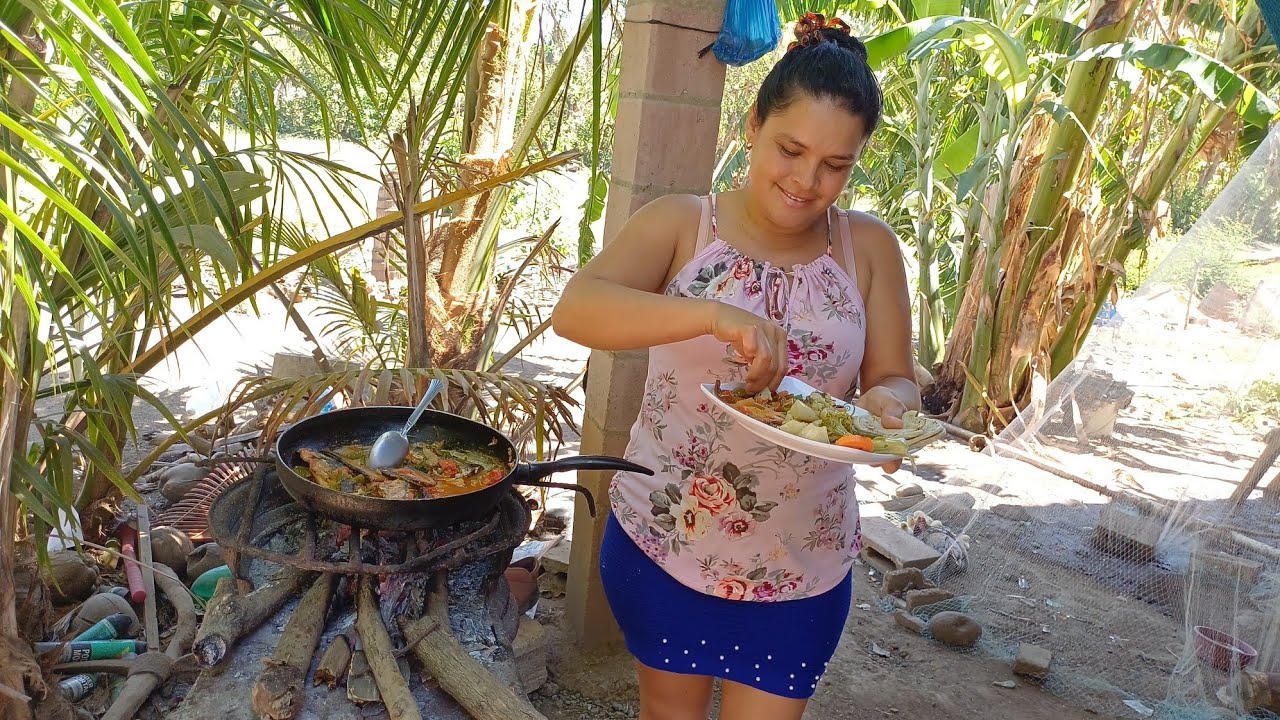 YO ASÍ  COSINO LAS MACARELAS Y QUEDAN SABROSAS😋😋🍲🍲🍲😋😋