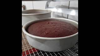 How To Create Even, flat Cake Layers- No Special Tools Needed