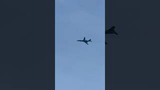 Sunday morning wake up call from B1 bomber #b1 #usaf #aviationdaily