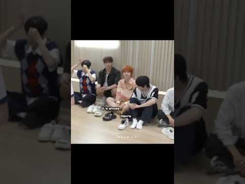 Not Park Han Lowkey Switching Shoes After Trying JL S SneakyMove AHOF Ahof Han Ahof Jl Cc Eriw