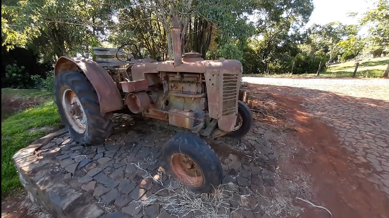 TRATOR ANTIGO - ZETOR 50 EM DETALHES