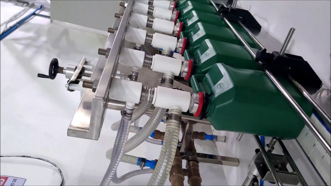 738 - Envasadora Automática de Água sanitária e Detergente   e outras maquinas