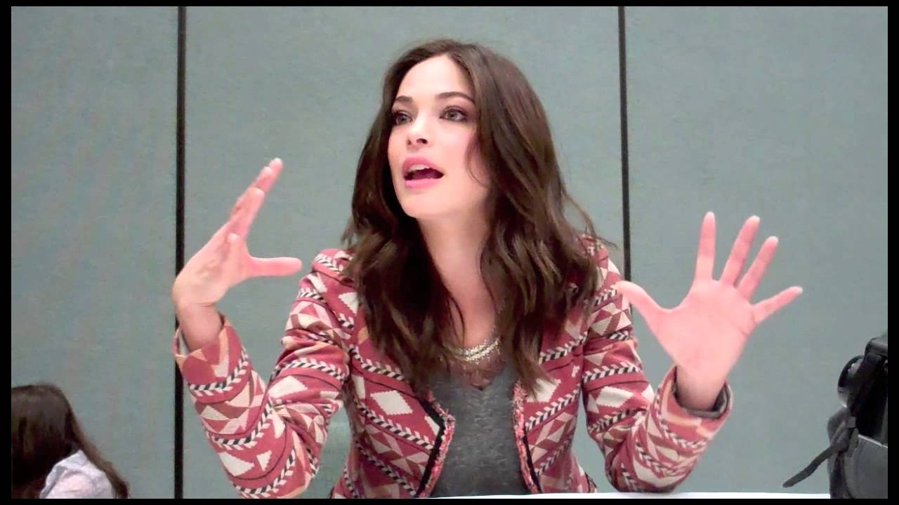 Kristin Kreuk Interview - Beauty and the Beast - YouTube