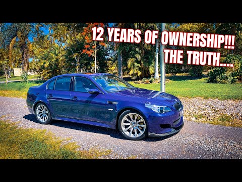 Videó: Hány éves volt a BMW m5 v10 -es?