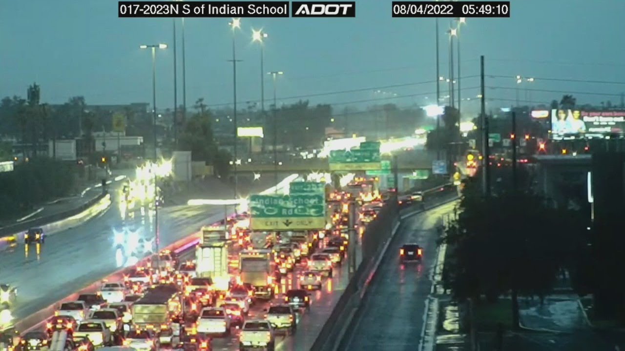 Monsoon rain causes flooding on Phoenix freeways - YouTube