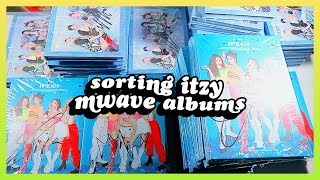 i bought 81 itzy mwave albums  photocard + signature sorting