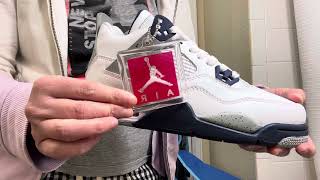 I bought a pair FAKE Air Jordan 4 retro shoes from a WhatsApp seller