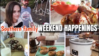 картинка: Я пыталась помочь...😳 Курица барбекю в мультиварке, рождественские огни в Хелен, а Тайтус печёт п...