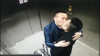Chinese gay kissed each other in elevator