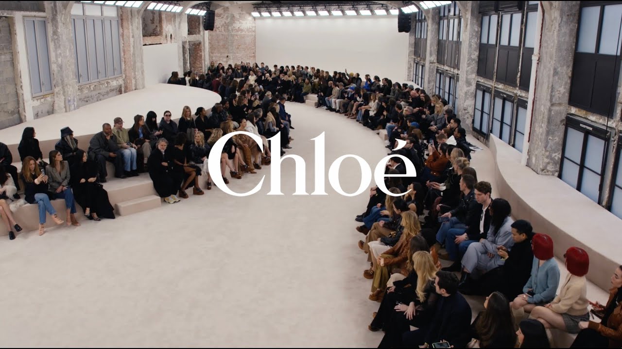 Chloe | Official Trailer (2010)