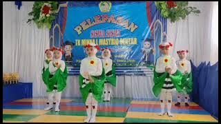 Tarian Kupu-kupu yang lucu