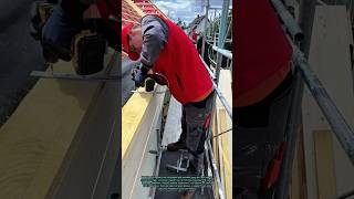 The Clever Roof Edge Bracket System Saving Contractors Hours!