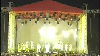 A PUNTO DE LLORAR - BETO Y SUS CANARIOS (EN VIVO) A PUNTO DE LLORAR - BETO Y SUS CANARIOS (EN VIVO)