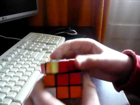 Video: Cum Să Obțineți Partea De Sus A Celui De-al Treilea Strat Al Cubului Rubik