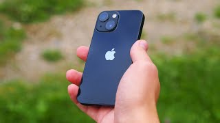 iPhone 13 Mini Unboxing & První pohled na malý, ale nabušený telefon!