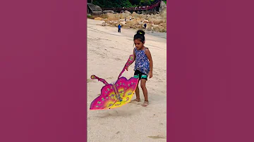 Nashe shi chadh gayi #kite #flying #beach #fun #kids #video #viral #reels #tiktok #favorite #holiday