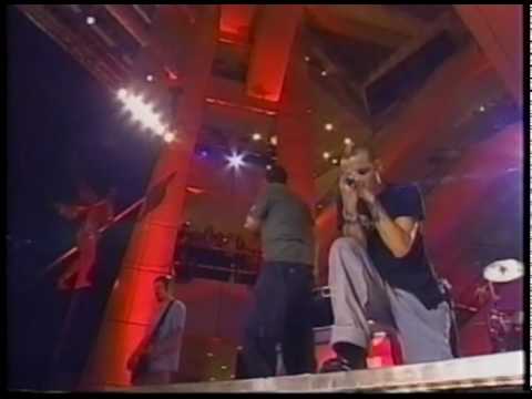 linkin-park---02---high-voltage-(cleveland-01.08.2001)