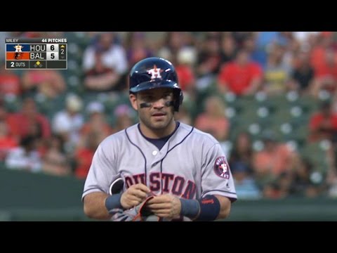 HOU@BAL: Altuve puts the Astros ahead with...