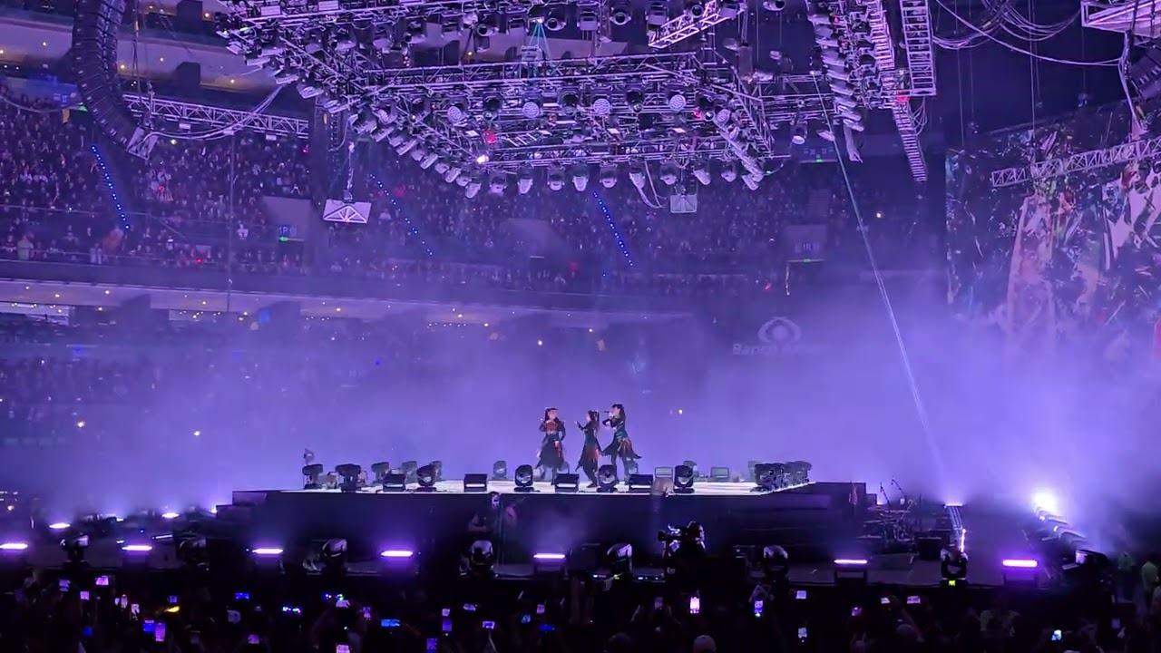 Babymetal "Sunset Kiss" - Live at Arena CDMX - Mexico City 07/11/2025.