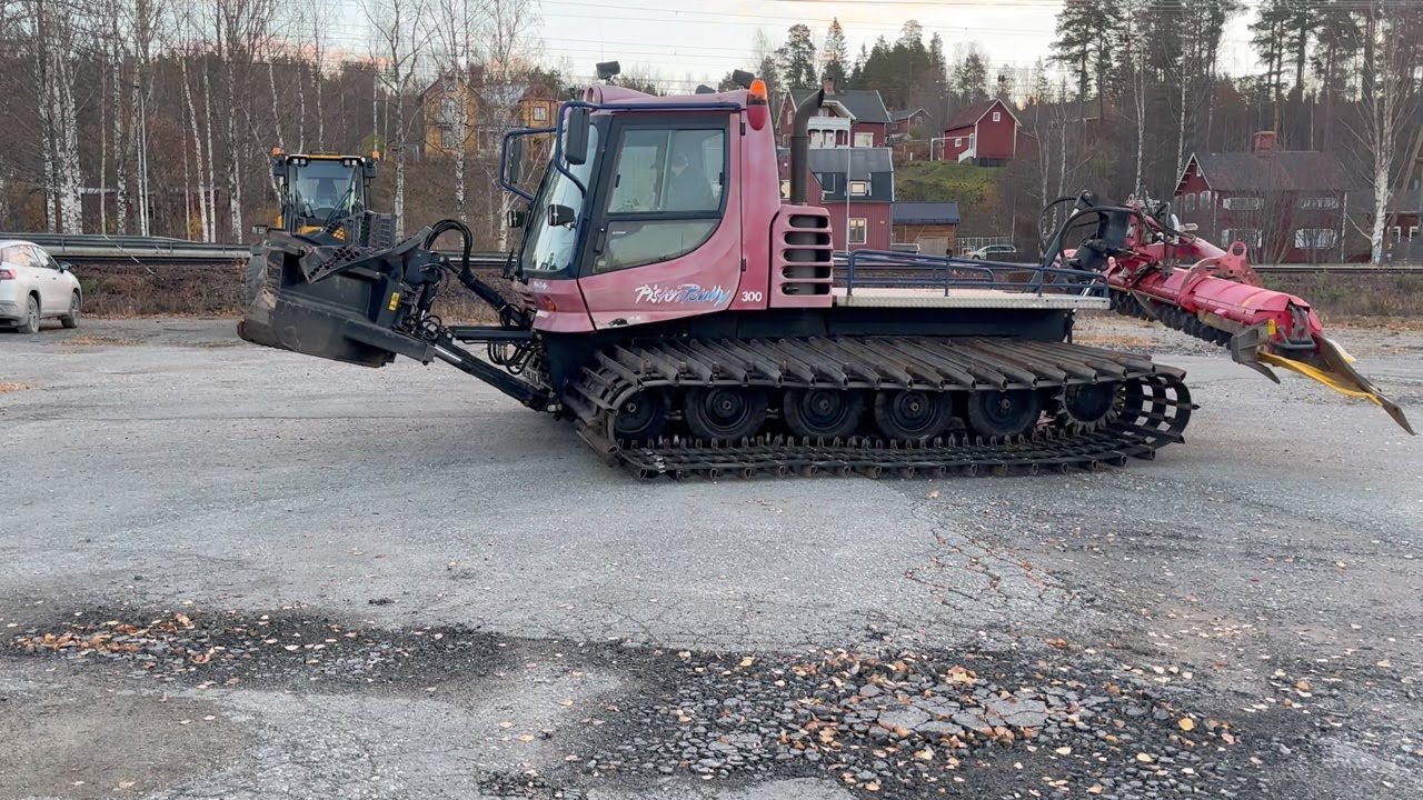 Köp Pistmaskin Kässbohrer Pistenbully 300 med fräs på Klaravik