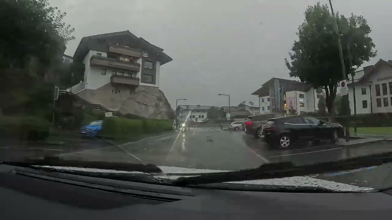 فلوق كابرون تحت المطر 🌧️ جولة نهارية وسط الغيوم والطبيعة الخلابة 2025 | Kaprun Austria