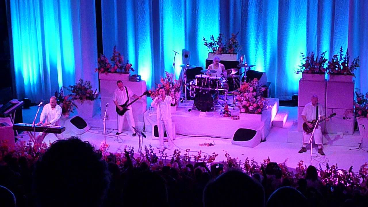 Faith No More - Midlife Crisis - Detroit - The Fillmore - May 8th, 2015
