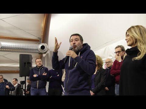 Video Ucraina, Salvini: Se i nostri aiuti diventano mazzette per le mignotte io non ci sto
