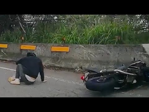 【極度療癒】 【自摔影片】 假秋少年（2023.06.09 彰化縣員林市148縣道