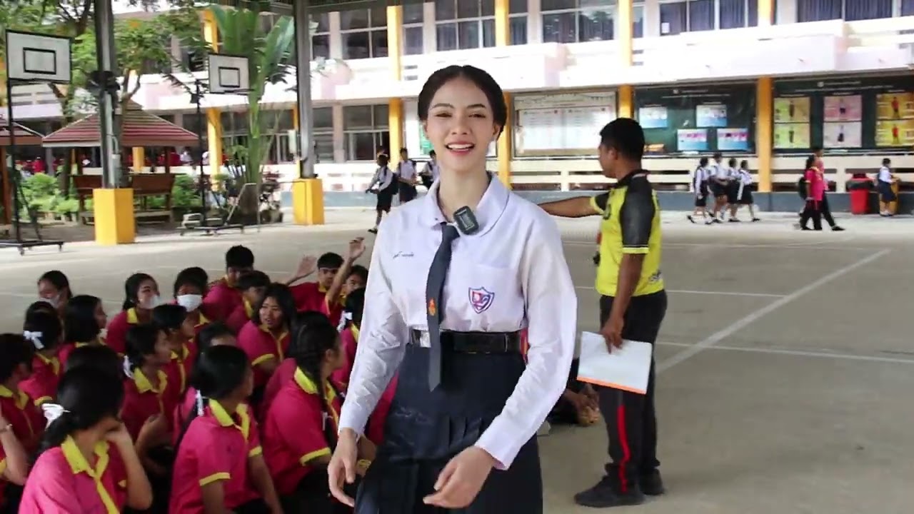 โรงเรียนวีรนาทศึกษามูลนิธิ ระดับมัธยมศึกษา