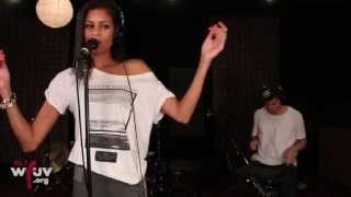 AlunaGeorge - &quot;Attracting Flies&quot; (Live at WFUV)