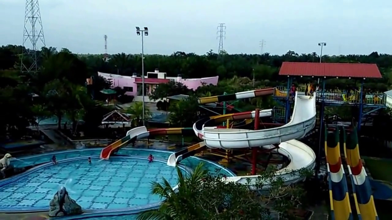 WaterPark Terbesar di Rantau Parapat (Boombara Waterpark) - YouTube