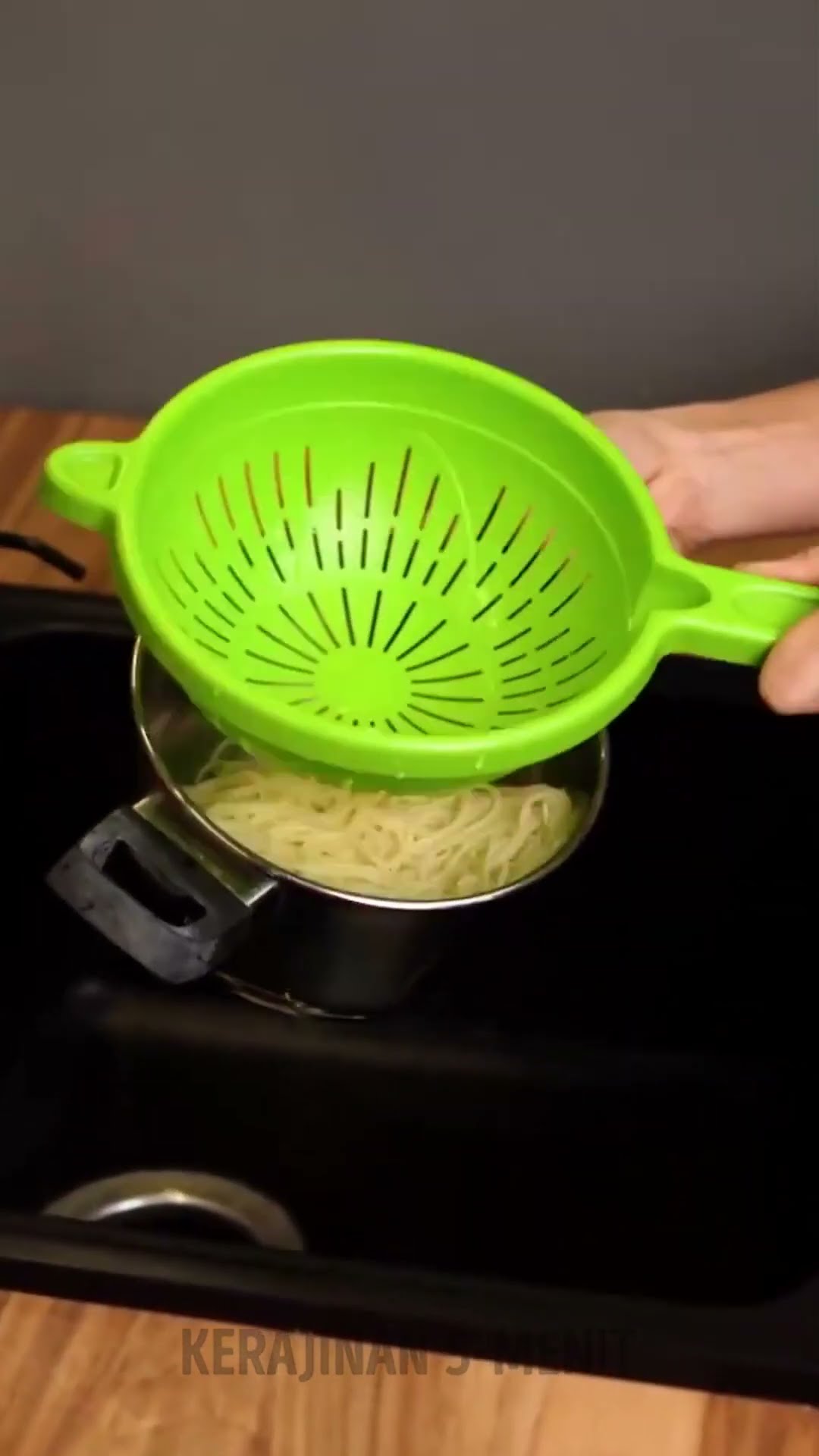 Rahang Saya Ternganga Saat Melihat Trik Dapur Ini ?
