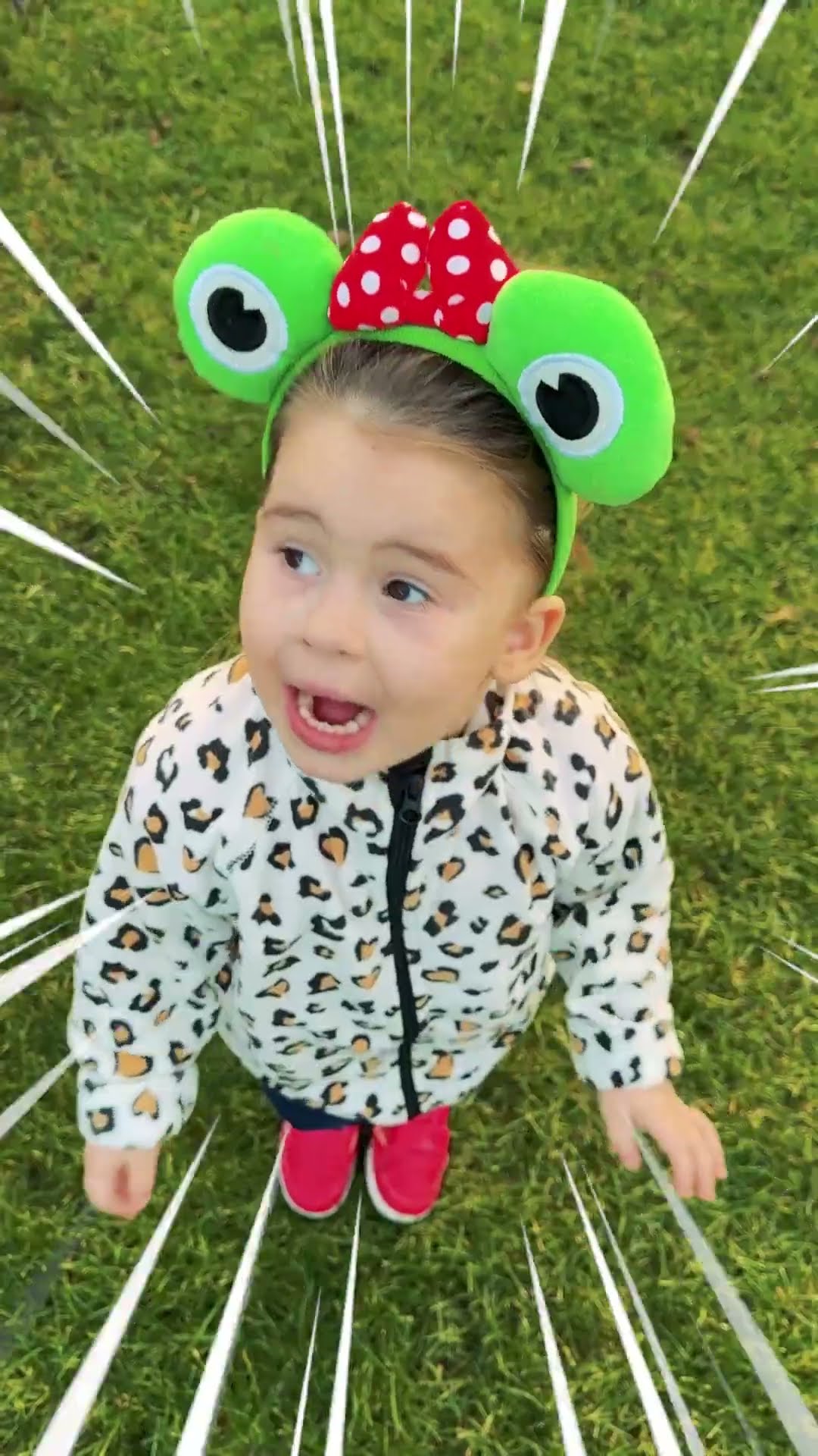 comedy: ?baby stepped on poop?❤️?