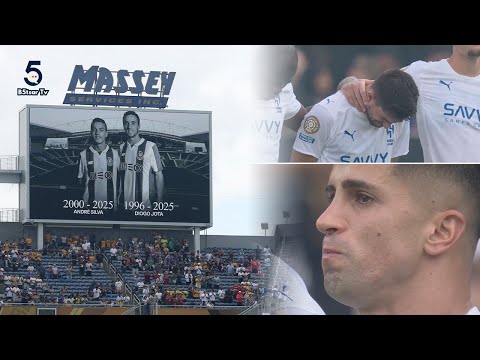 شاهد لحظة انهيار لاعبي الهلال وبكاء نيفيش وكانسيلو بعد دقيقة صمت على روح ديوغو جوتا وشقيقه