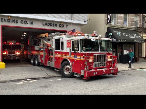 FDNY ENGINE 16 LADDER 7 RESPOND TO A SCAFFOLDING FIRE - YouTube