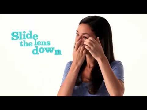 Come mettere e togliere le lenti a contatto Acuvue Marca da SharpContacts.com