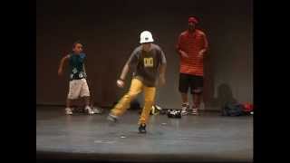 Los chicos de Breakdance, de "Aprende y Baila", en el Teatro de Las Lagunas´11