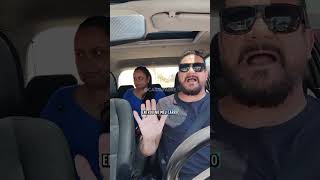Ela entrou no carro e não deixou o motorista falar