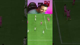 Duvarda Resmi Alemde İsmi...