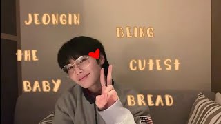 jeongin being the cutest baby bread