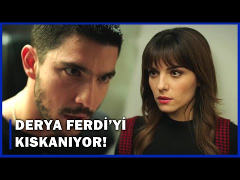 Derya, Ferdi'yi Kıskanıyor! - Ulan İstanbul Özel Klip